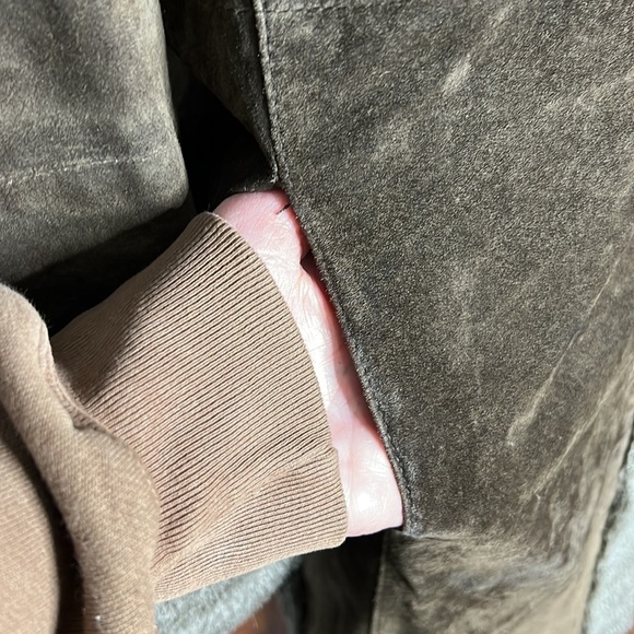 Danier Mid Length Brown Suede Coat with Shearling Trim size Medium - Picture 6 of 12